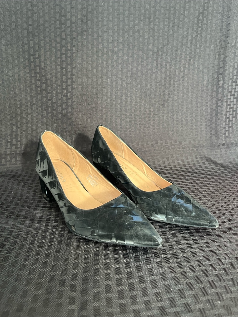 Woven Texture Pointed-Toe Heels in Black Glossy Finish